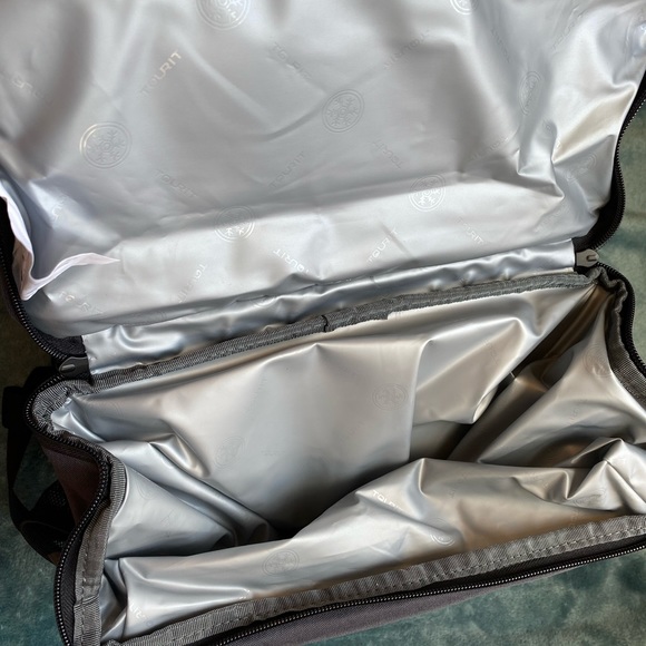 Tourit 32 Cans Cooler Backpack Leakproof Large Capacity Insulated Backpack - Picture 5 of 12